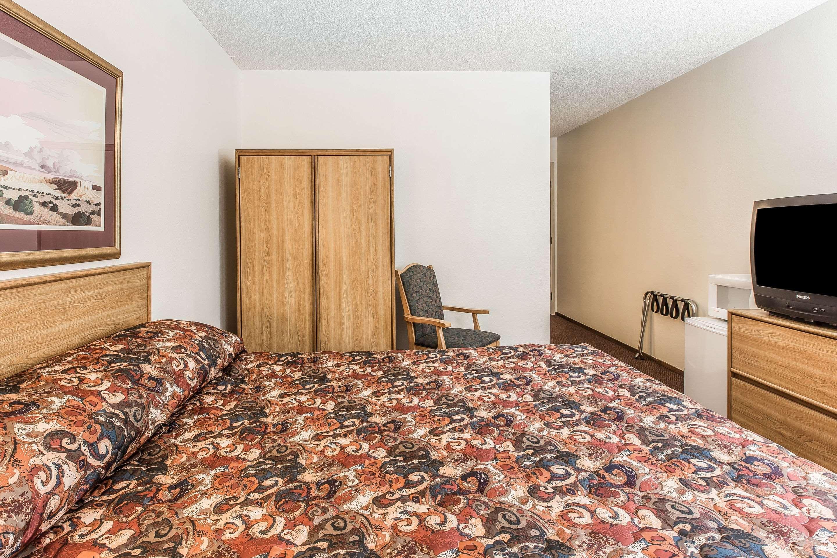 Rodeway Inn Райфл Екстер'єр фото
